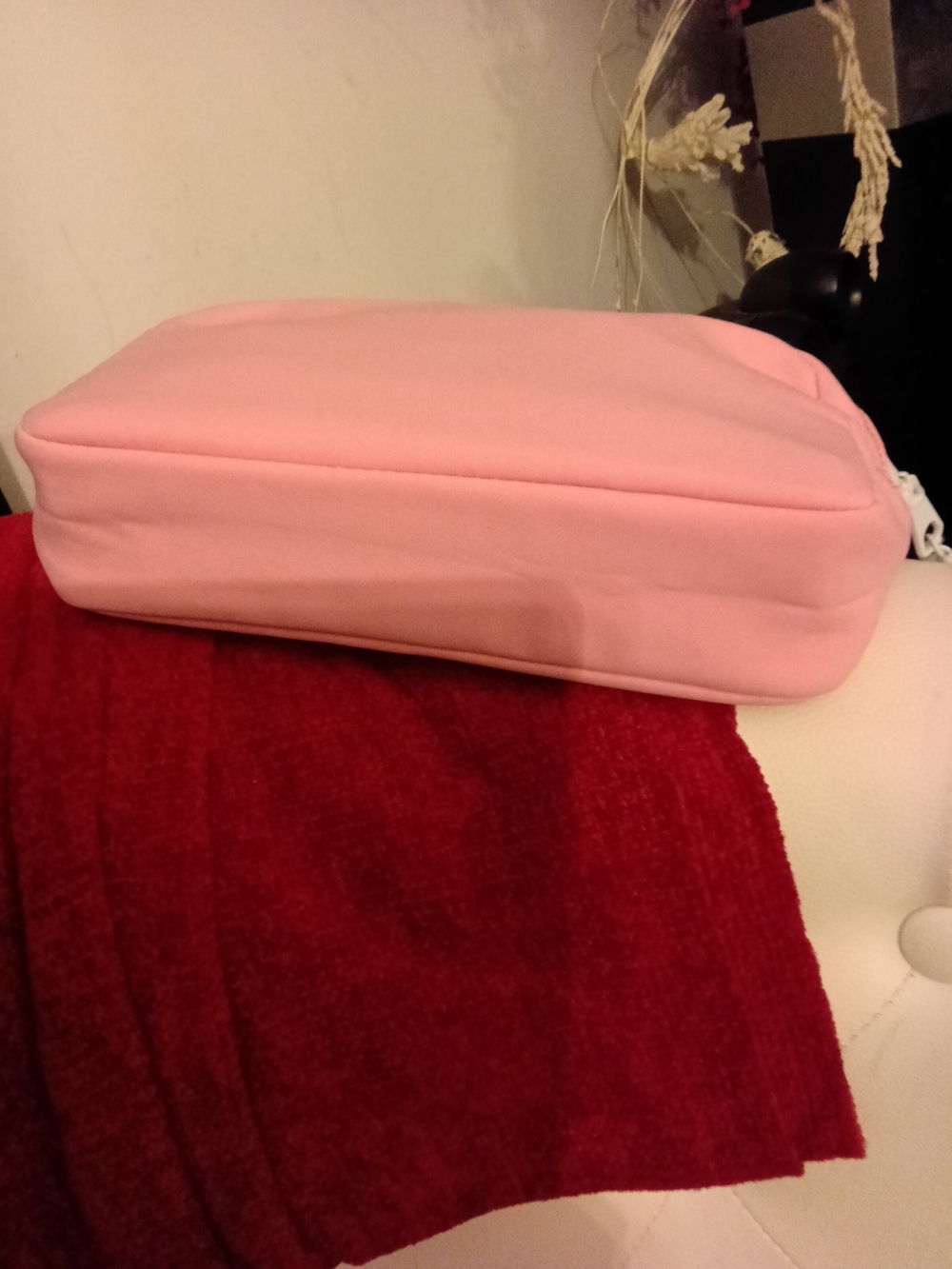 Perfect Marc Jacobs Pink Cosmetic Pouch - GWP - Picture 4 of 4